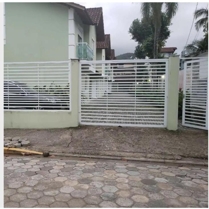 Casa Com Localizacao Privilegiada, A 140 Metros Da Praia Juquey São Sebastião Exterior foto